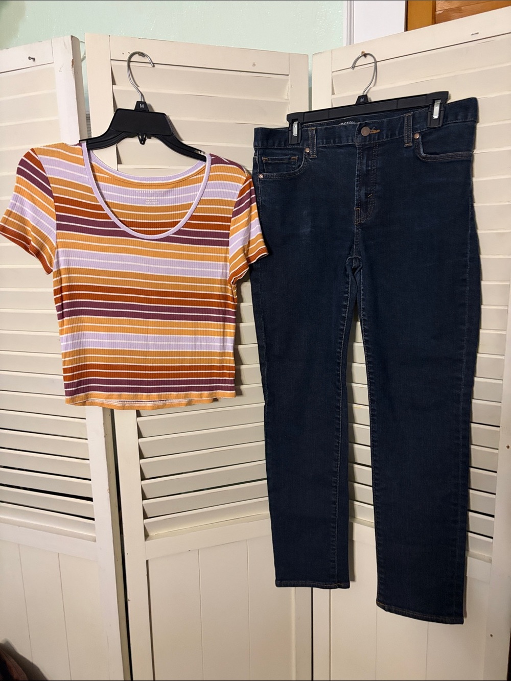 Two piece outfit including Industry straight leg jeans and American Eagle top